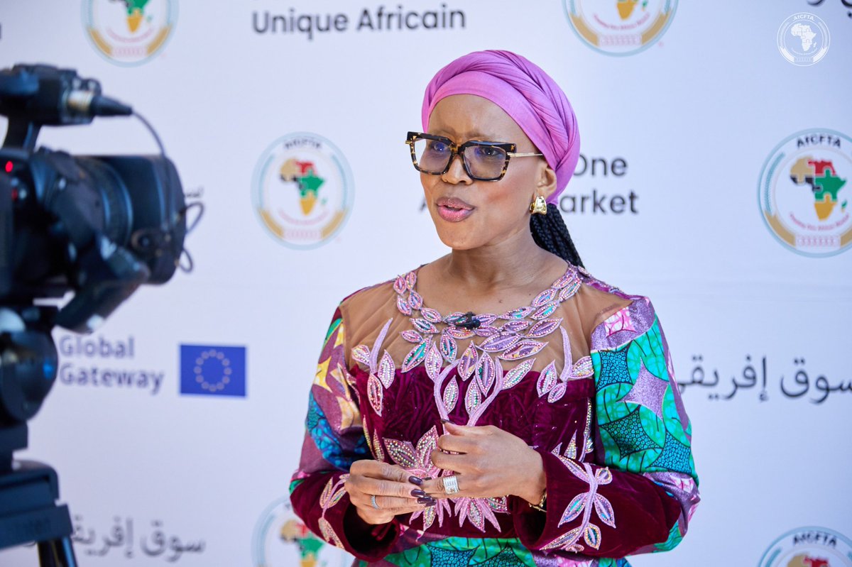 SP_AfCFTA's tweet image. H.E. Wamkele Mene engaged with the media reaffirming that the AfCFTA is Africa’s response to fragmented markets, external shocks and trade deficits.
As the AfCFTA Spokesperson, I echo this message — it is not just a trade agreement. It is Africa’s path to resilience.
#AfCFTA