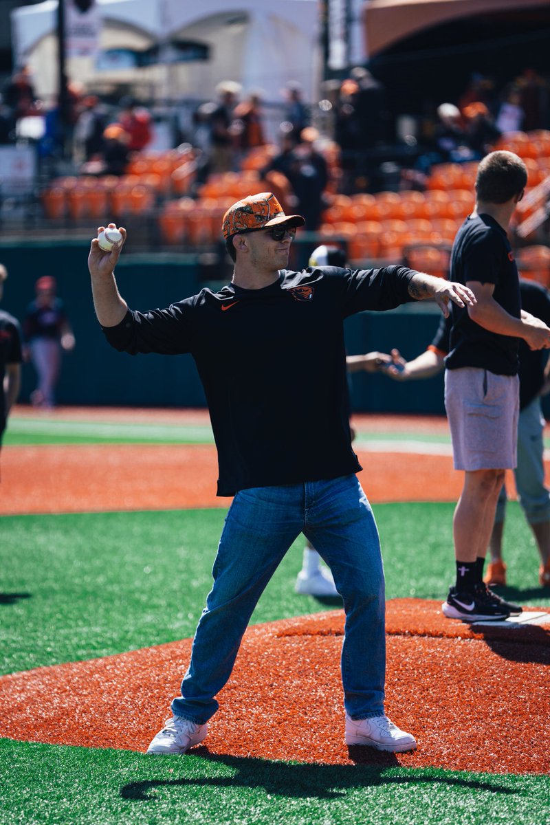 Oregon State Wrestling (@beaverwrestling) on Twitter photo Pac-12 Champs brought the heat today π₯
Thanks to <a href="/beaverbaseball/">Oregon State Baseball</a> for having Maximo, Nash and TJ throw out first pitches!
#GoBeavs Pac-12 Champs brought the heat today π₯
Thanks to <a href="/beaverbaseball/">Oregon State Baseball</a> for having Maximo, Nash and TJ throw out first pitches!
#GoBeavs