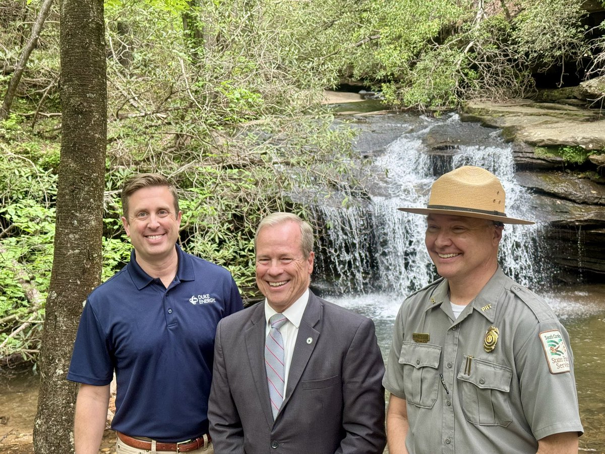 trentacker's tweet image. Thank you to Director Parrish and his team for hosting us at Table Rock state park.
This trail-accessible wheelchair is part of $375,000 in April grants from Duke Energy to nonprofits and government agencies to help to fight litter, improve trails, and plant trees across SC.