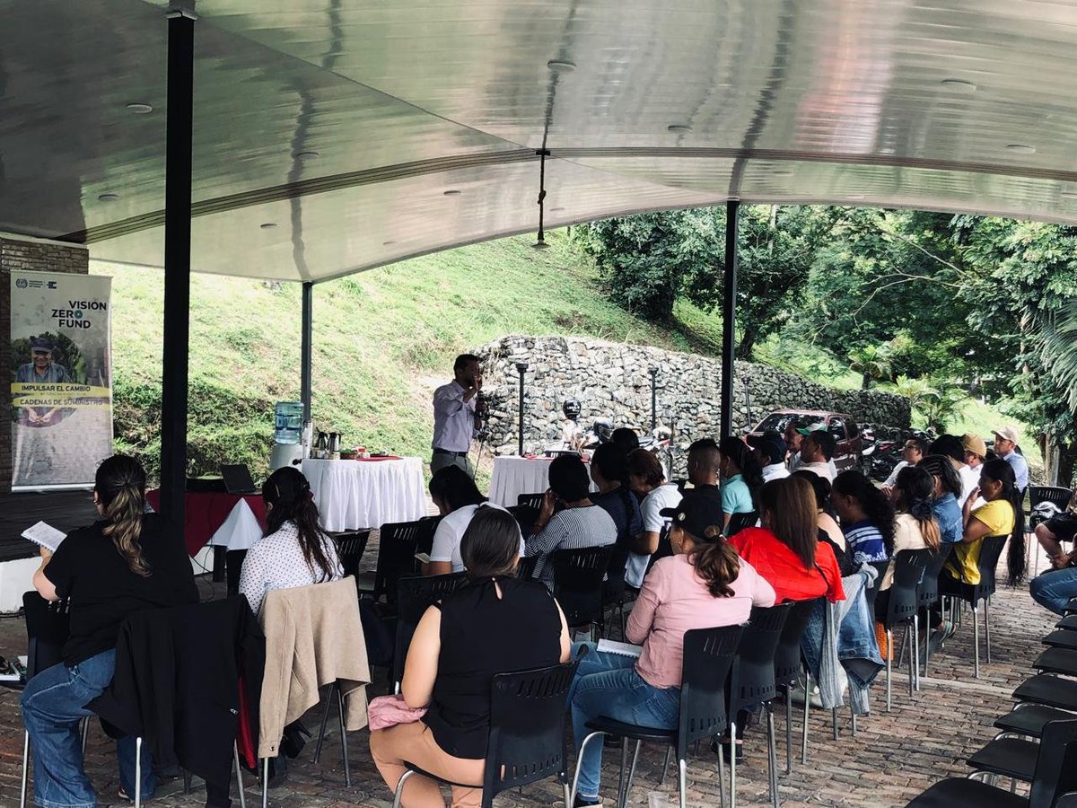 OITAndina's tweet photo. Desde una de las regiones paneleras de Colombia, Villeta
Se hizo el lanzamiento del estudio sobre condiciones de salud y de trabajo en el sector panelero en el marco del proyecto del #VisionZeroFund de #OIT con la @UEenColombia
🤓https://t.co/ctmLj0kl6s
#DíaMundialSST https://t.co/ZNUcEM0gdr