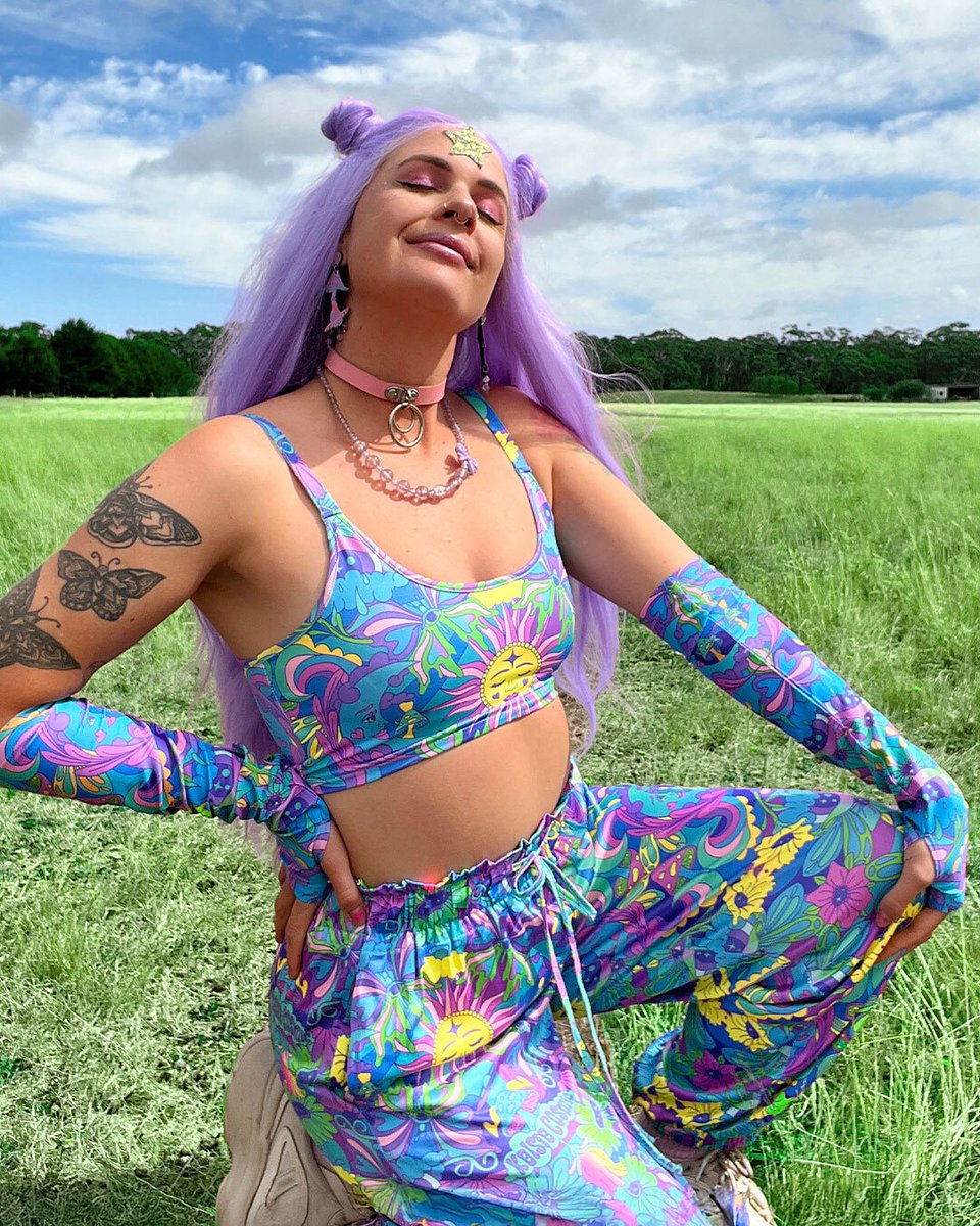 ☀️✨where sunshine meets cosmic dreams. the Kelsie Cosmic x iHR Sunshine Daze collection is your ticket to radiant rave vibes. 🌈🪩 get your brilliance via the link below 👇🛒

bit.ly/3YKVKYJ