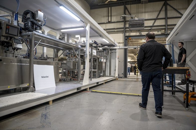 dasoberman's tweet image. Micro factories: a tool to transform supply chains efficiently while reducing carbon emissions. #icecubes #relocalize Automated #microfactory aims to transform future of supply chains – one ice cube at a time theglobeandmail.com/business/econo…