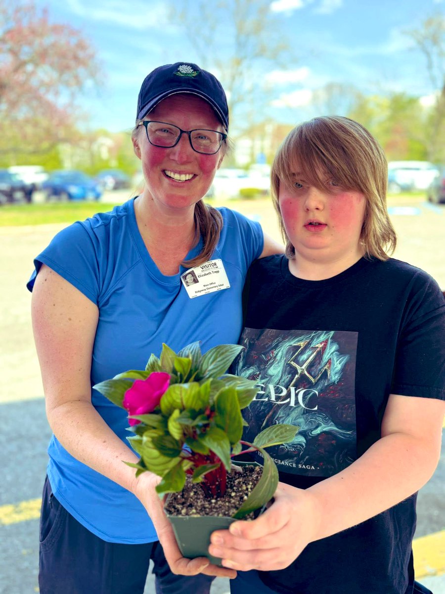 Ridgeway Elementary (@ridgeway_wp) on Twitter photo Making Ridgeway beautiful by planting, cleaning, and working together! All hands on deck to celebrate Earth Day!
<a href="/DrJosephRicca/">WPCSDSuper</a>
<a href="/wplainsschools/">White Plains Schools</a>
<a href="/RidgewayWP_PTA/">Ridgeway PTA</a> Making Ridgeway beautiful by planting, cleaning, and working together! All hands on deck to celebrate Earth Day!
<a href="/DrJosephRicca/">WPCSDSuper</a>
<a href="/wplainsschools/">White Plains Schools</a>
<a href="/RidgewayWP_PTA/">Ridgeway PTA</a>
