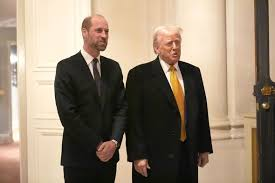 stuartrphillips's tweet photo. A picture showing the difference between US and UK measurements.  Prince William is 6'3'' by UK measure and Trump is 6'3" by American measure  (now known in the UK as 'American short measure'?) https://t.co/wWAohvzzUz