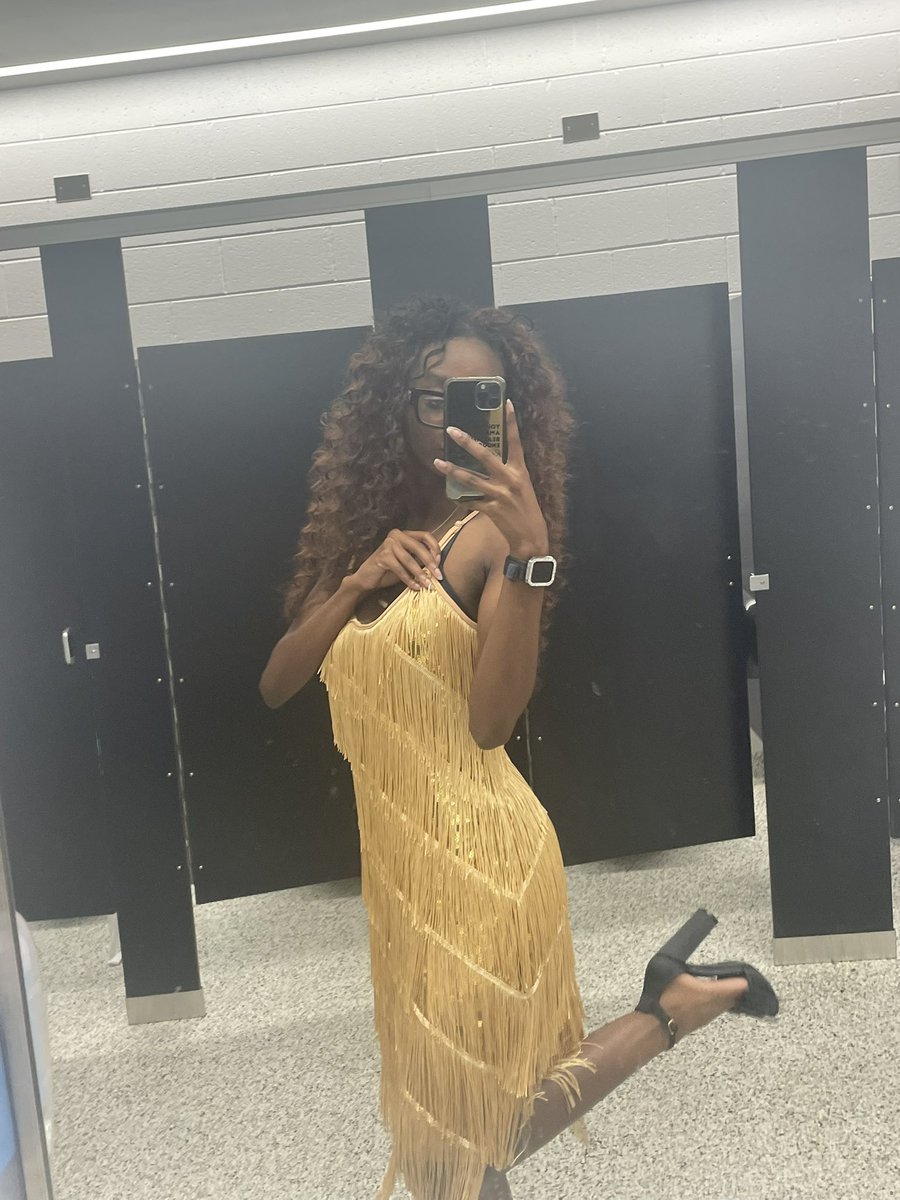 undercoverbaeee's tweet photo. #alreadyoverit https://t.co/G9W8ivhRzV