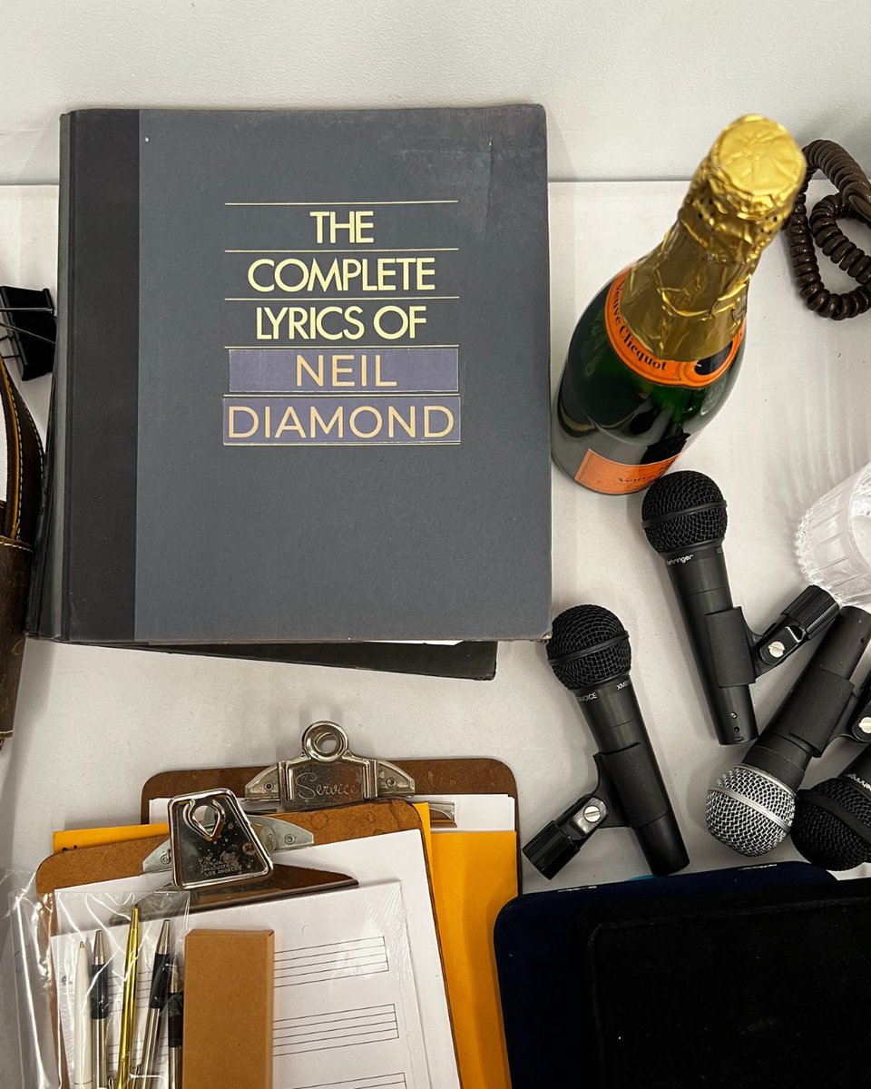 Happy #WorldBookDay to the complete lyrics of <a href="/NeilDiamond/">Neil Diamond</a>
