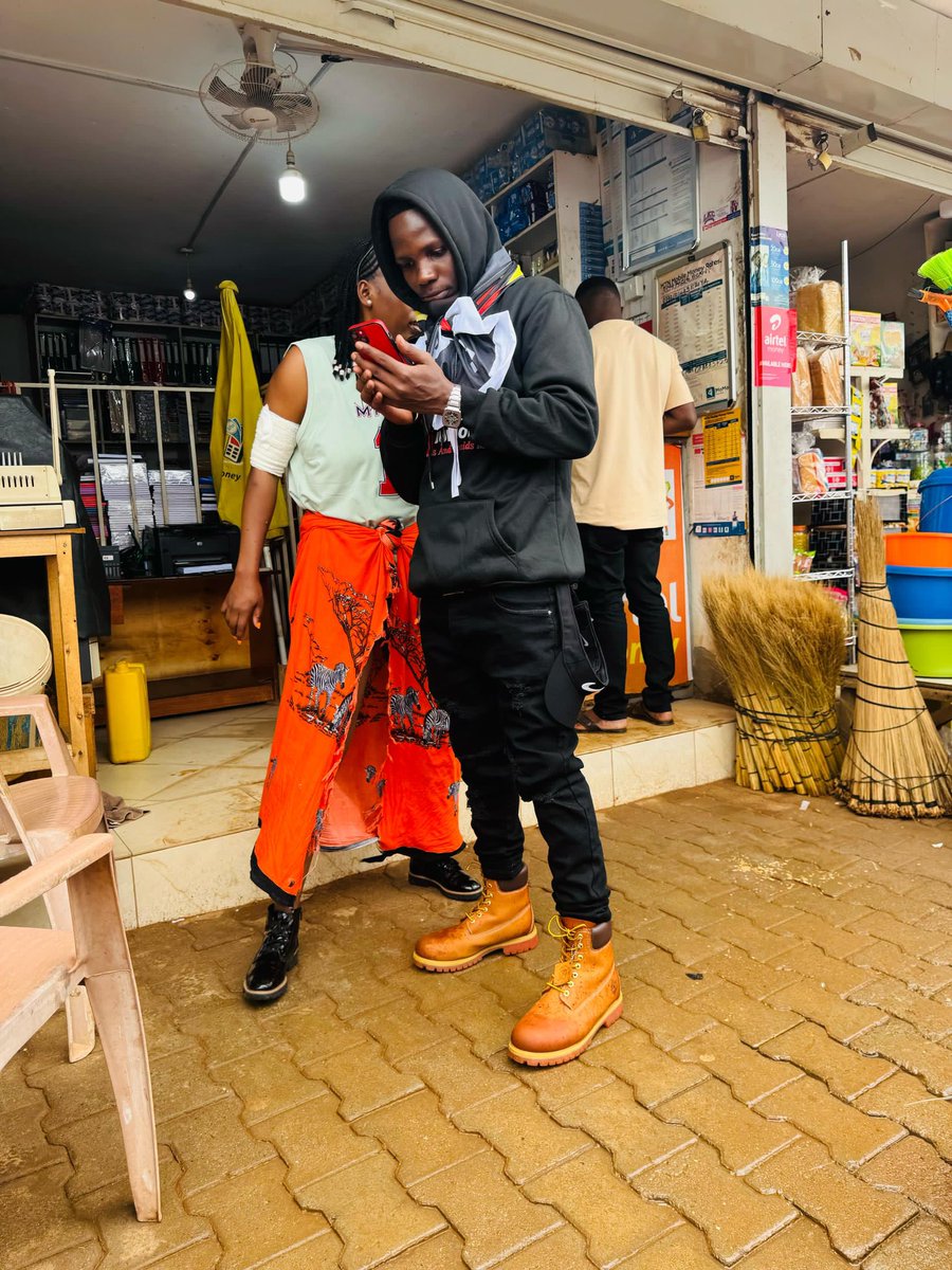 NovyJunior's tweet photo. How can I trend here?? https://t.co/yB9fAnDGxn