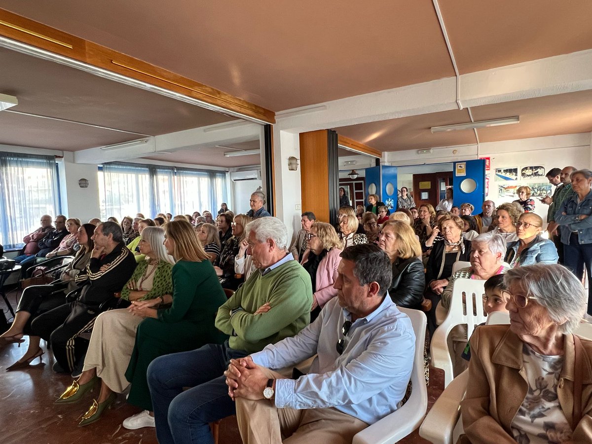 Cirugía Almería (@cirugialmeria) on Twitter photo Hoy hemos estado en Adra desde la AECC Almería...
El objetivo era informar a la población de la importancia del test de sangre oculta en heces y hacer un pequeño acercamiento al cáncer colorrectal.
Muy orgulloso de como ha ido todo <a href="/ContraCancerAL/">Asociación Española Contra el Cáncer ALMERÍA</a> <a href="/TorrecardenasHU/">Hospital Universitario Torrecárdenas</a> Hoy hemos estado en Adra desde la AECC Almería...
El objetivo era informar a la población de la importancia del test de sangre oculta en heces y hacer un pequeño acercamiento al cáncer colorrectal.
Muy orgulloso de como ha ido todo <a href="/ContraCancerAL/">Asociación Española Contra el Cáncer ALMERÍA</a> <a href="/TorrecardenasHU/">Hospital Universitario Torrecárdenas</a>