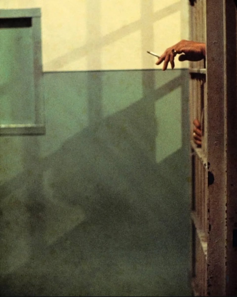 vikare06's tweet image. Photographs of police and criminals in New York in the late 50s by Gordon Parks