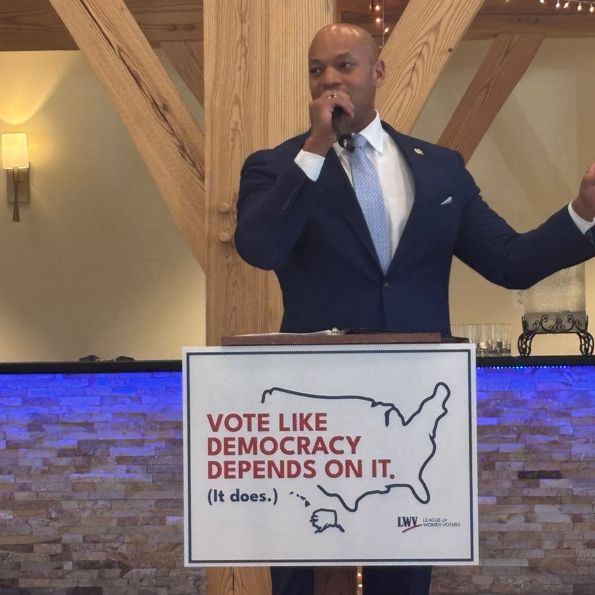 delegatebmn's tweet image. At @LWVMD Breakfast w/ @GovWesMoore. Great to celebrate passage of my Language Assistance Bill HB983 w/ @CommonCauseMD and the @NAACP.
Pictured are my Sorors Sen @ShanekaHenson, @EmergeMaryland Exec Dir Diane Emerson, and the ladies of Delta Sigma Theta.