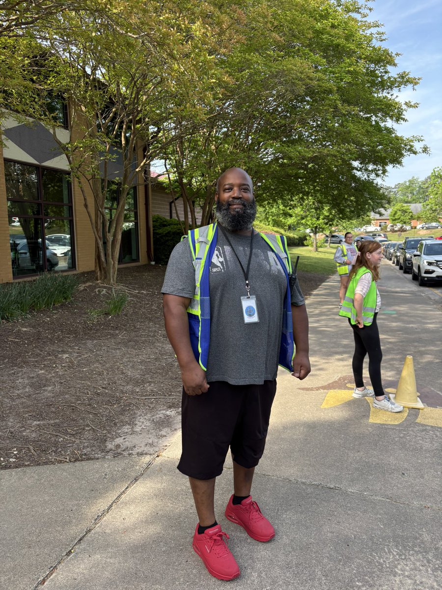 Erin May at OCE (@erinkelleymay) on Twitter photo This week is national volunteer week! We wanted to shout out Marcus Brown, a dedicated volunteer and parent. He volunteers weekly and loves working with students and staff. We are so grateful for his service to our school! <a href="/OliveChapelElem/">Olive Chapel Elementary School</a> #ThankYouWCPSSVolunteers This week is national volunteer week! We wanted to shout out Marcus Brown, a dedicated volunteer and parent. He volunteers weekly and loves working with students and staff. We are so grateful for his service to our school! <a href="/OliveChapelElem/">Olive Chapel Elementary School</a> #ThankYouWCPSSVolunteers