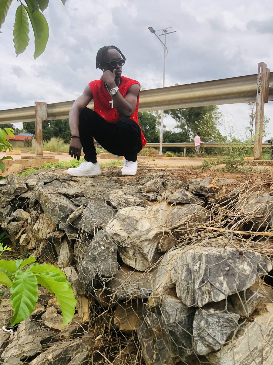 callmeunholly's tweet photo. The grind❤️🦅 https://t.co/NbuCl4hqDI
