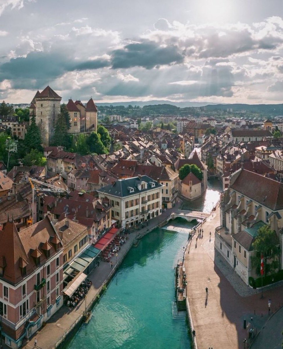 Architectural Views tweet media