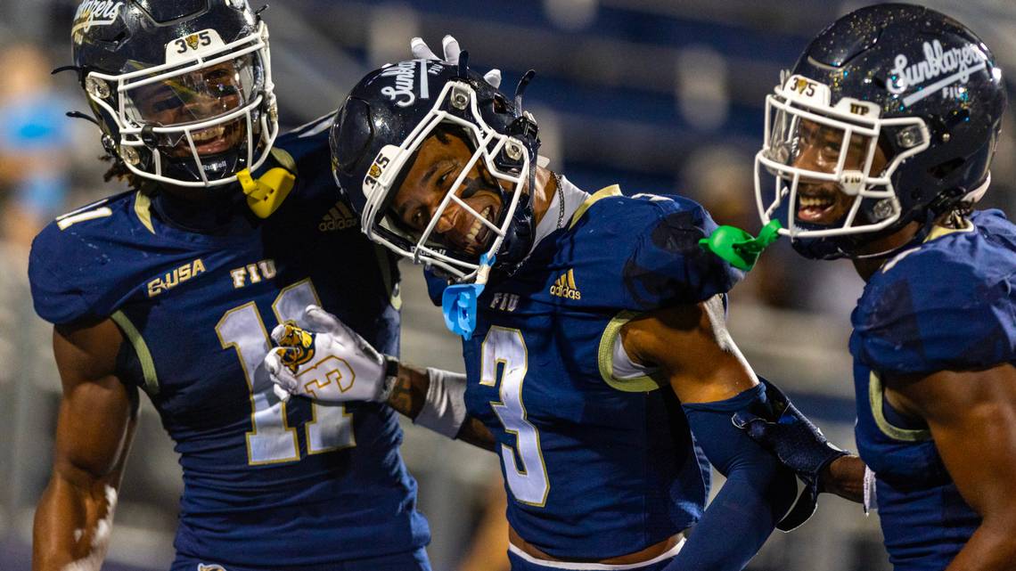 Dennious Jackson (@denniousj) on Twitter photo After a great conversation with Head Coach <a href="/HCWillieSimmons/">Coach Willie Simmons</a> I'm blessed to be offered by FIU! After a great conversation with Head Coach <a href="/HCWillieSimmons/">Coach Willie Simmons</a> I'm blessed to be offered by FIU!
