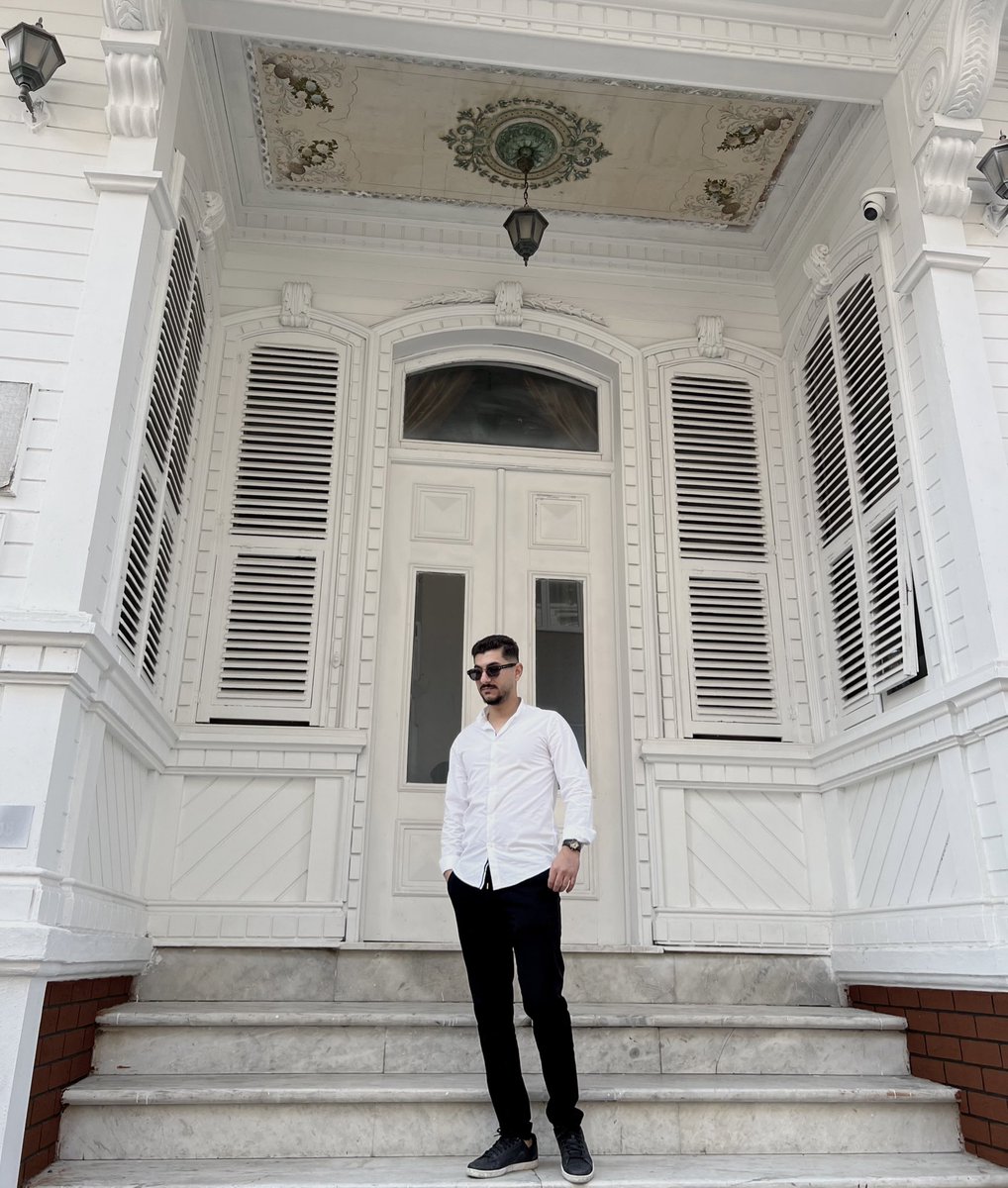 ibrahimcel2's tweet photo. Yalı çapkını https://t.co/BE933Ob66p