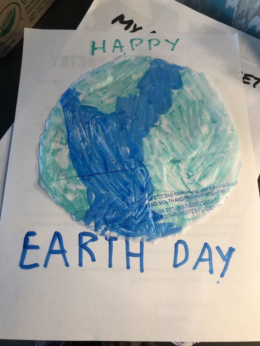 LVGintheLibrary's tweet image. Happy #EarthDay, everyone! Today my 5th graders &amp;amp; I read @CaroleLindstrom’s beautiful book, We Are Water Protectors. Then, students repurposed single use plastic bags &amp;amp; unused photocopies to create original pieces of art. #SPSlib