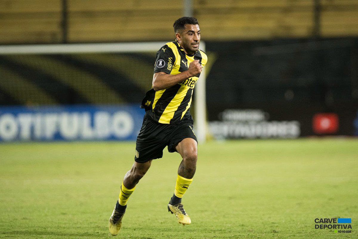 WilsonMendez86's tweet photo. Peñarol para enfrentar a Olimpia: Martín Campaña; Pedro Milans, Nahuel Herrera, Leonardo Coelho, Maximiliano Olivera; Rodrigo Pérez, Ignacio Sosa; Leandro Umpierrez, Leonardo Fernández, Jaime Baez; Maximiliano Silvera 

#TodoPelota
@CarveDeportiva https://t.co/ss2uVeSZAD