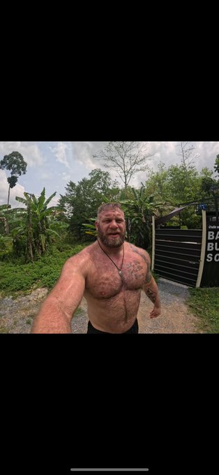 Watch Oz (Naughtiest Gay Bear on OF) 😈's leaked NSFW photo on TwXstars