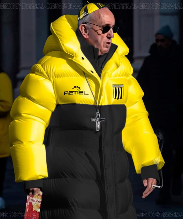 OutOfAlmirante's tweet photo. EL MEJOR OUTFIT DEL PAPA
ESTAMOS DE ACUERDO? https://t.co/ut1OlDR5Ov