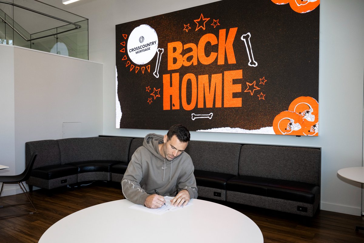 Browns's tweet photo. return of the Flacc https://t.co/Ev0aW8A897