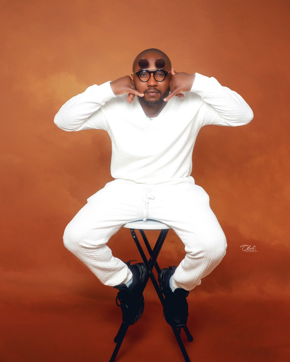 (MR GABBY'S QUOT')...EDEGBE EVERYWHERE BURST 🔥 ❤️ 

#PAINS &amp; #GAINS EP OUT WORLDWIDE WIDE 🌐 😎 

youtube.com/playlist?list=…

#mrgabbytv 
#ThePreacher 
#realityalker