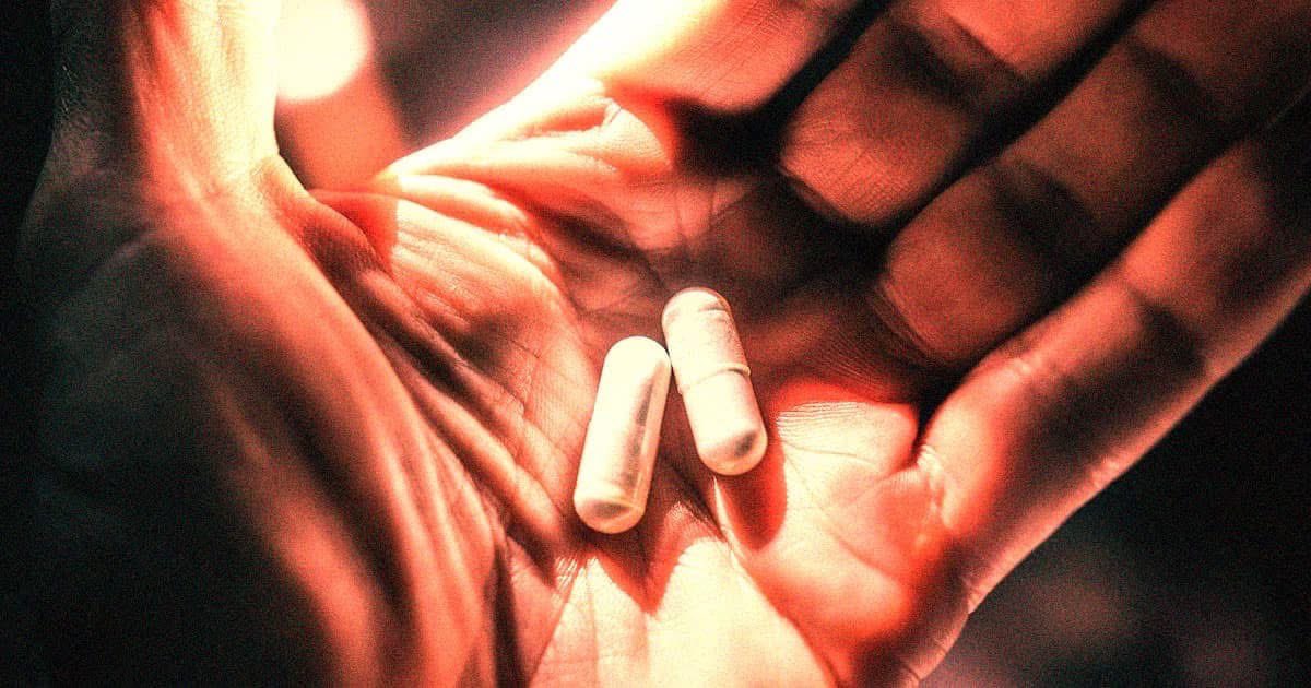 There was no difference......found between those who were on antidepressants and those who weren’t.....and some medical professionals are concluding what until recently felt too heretical to say out loud: 

𝐀𝐧𝐭𝐢𝐝𝐞𝐩𝐫𝐞𝐬𝐬𝐚𝐧𝐭𝐬 𝐦𝐚𝐲 𝐨𝐟𝐭𝐞𝐧 𝐜𝐚𝐮𝐬𝐞 𝐦𝐨𝐫𝐞