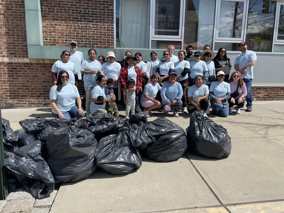 CCDOM1's tweet image. Happy Earth Day from Unity Square! 🌳♻️🌷

Today we came together as a community to honor Earth Day with a neighborhood cleanup around Unity Square and Feaster Park!

#EarthDay #UnitySquare #CommunityCleanup #EnvironmentalJustice #NewBrunswick #RecycleResponsibly