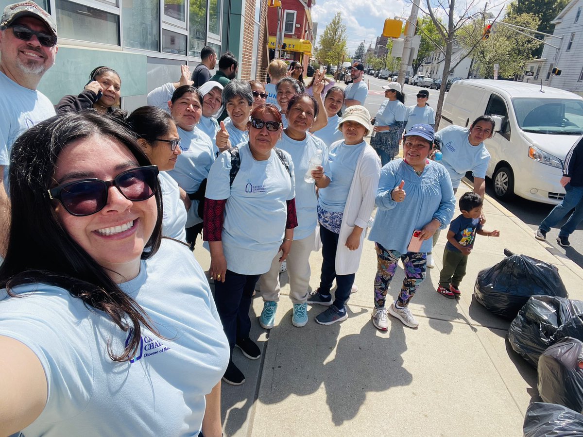 CCDOM1's tweet image. Happy Earth Day from Unity Square! 🌳♻️🌷

Today we came together as a community to honor Earth Day with a neighborhood cleanup around Unity Square and Feaster Park!

#EarthDay #UnitySquare #CommunityCleanup #EnvironmentalJustice #NewBrunswick #RecycleResponsibly