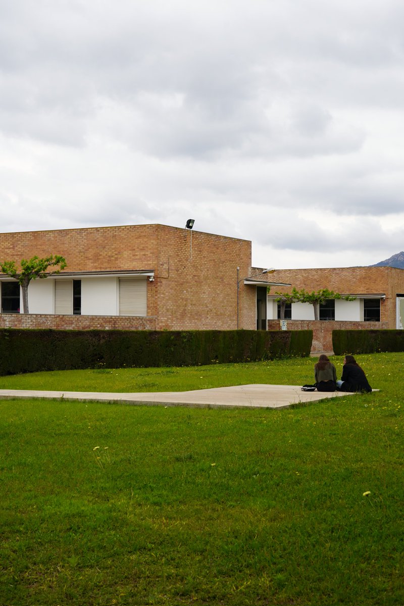 hmoradebre's tweet image. 📚 Avui hem rebut la visita dels estudiants d'Arquitectura de la @universitatURV!
Durant el recorregut per les instal·lacions, han pogut observar les particularitats arquitectòniques del nostre centre.
Gràcies per la visita! 🫶🏛📐🏥