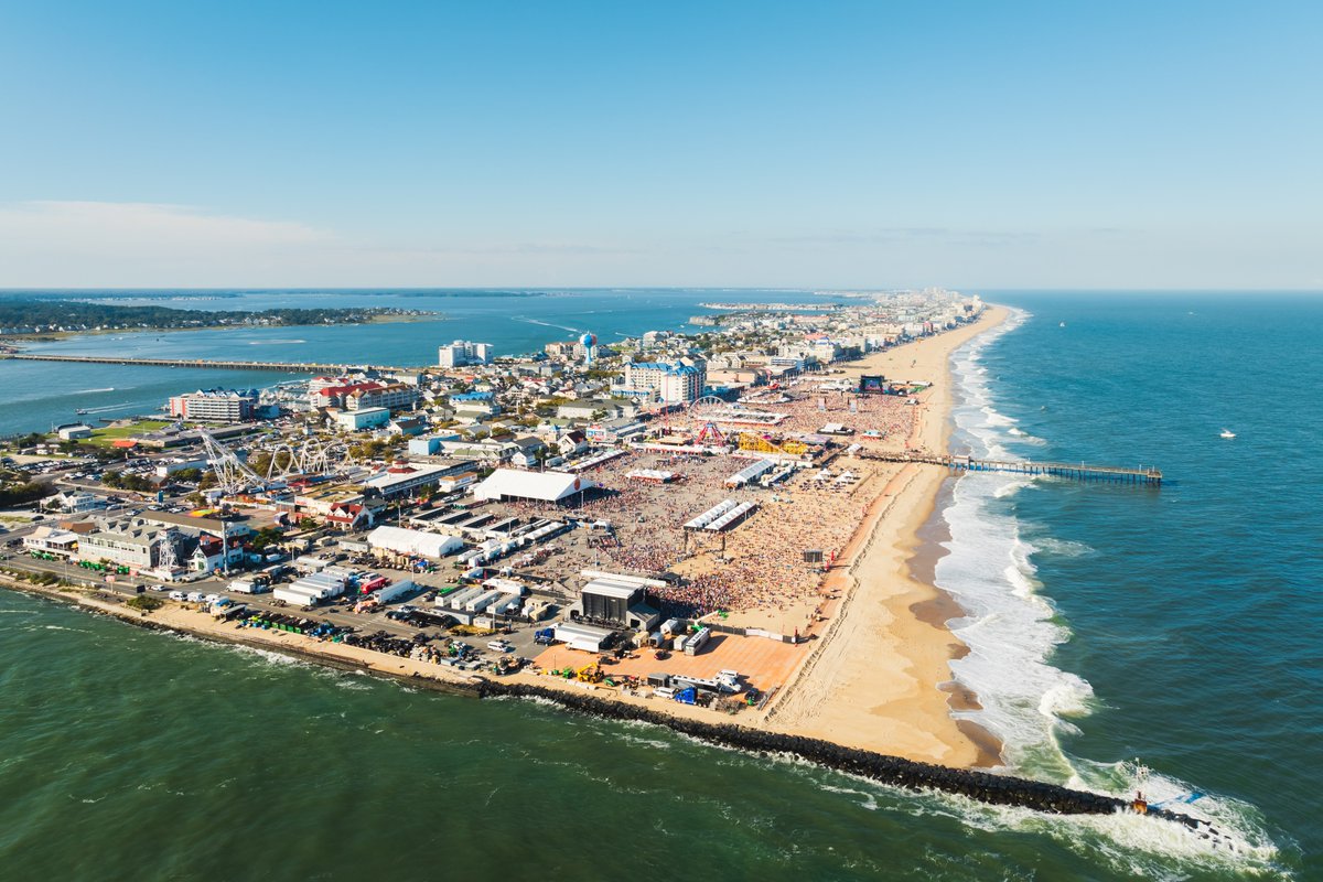 OceansCallingMD's tweet image. Happy Earth Day from our favorite slice of the shore! 💙🌊