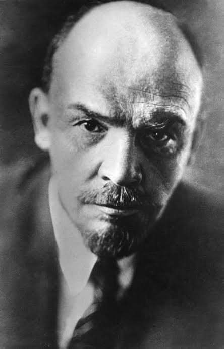 El comunismo es la Juventud del Mundo. 

Viva Lenin!!