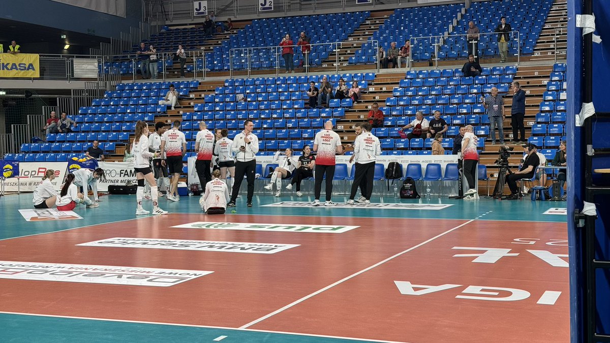135mmpl's tweet image. Finał w Rzeszowie!
Dziś o 20:30 Developres może zdobyć pierwsze mistrzostwo Polski!
Gramy o wszystko!
#135mm #Developres #TAURONLiga