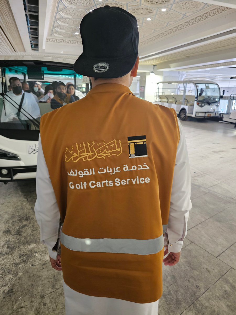 مثَّلت مبادرة عربات الطَّواف والسَّعي مبادرةً تضاف إلى الكثير ممَّا تقدِّمه #السعودية لخدمة الحرمين الشَّريفين وقاصديهما. وهنا أضع بعض ملاحظاتٍ حول خدمة العربات في #المسجد_الحرام بـ #مكة_المكرمة، لعناية معالي د. توفيق الربيعة وزير الحج والعمرة <a href="/tfrabiah/">توفيق الربيعة</a>. 

الملاحظة الأولى: أنَّه