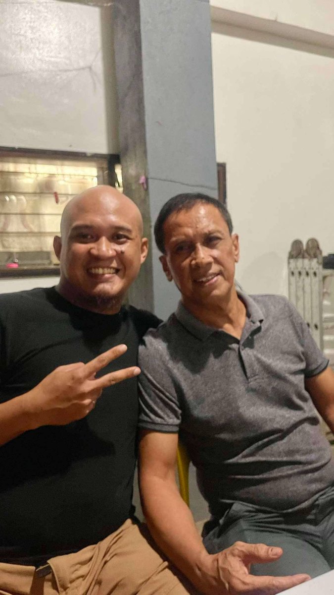 jetwellsoon0129's tweet photo. @SCPh_PIO Tito Judge! 😍 Este! 😅 Tito Associate Justice na pala! 😅🥰 https://t.co/JO9xMA5tXA