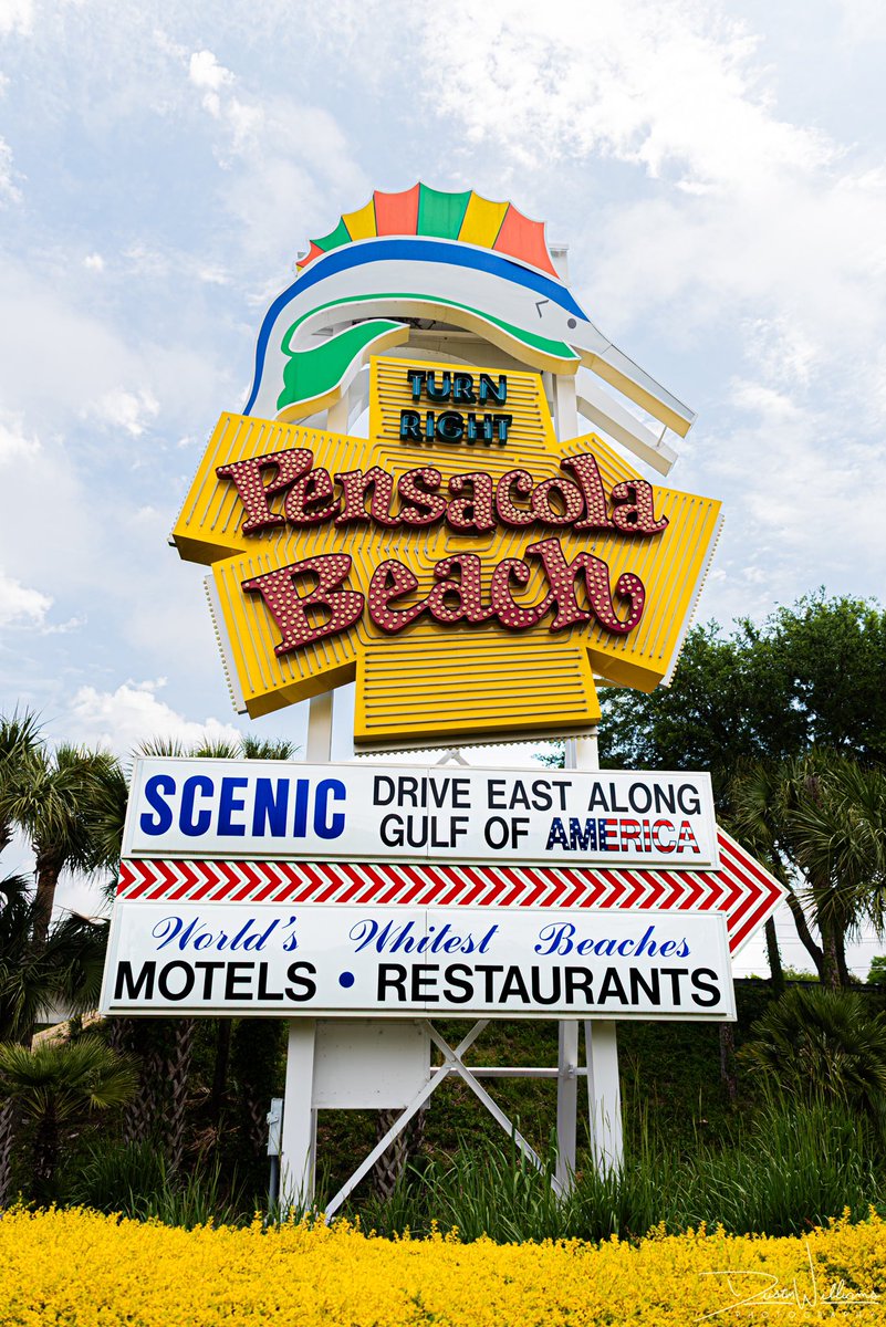 DWPhotographed's tweet image. The Gulf of America
The iconic Pensacola Beach sign has officially been changed from "Gulf of Mexico" to "Gulf of America"