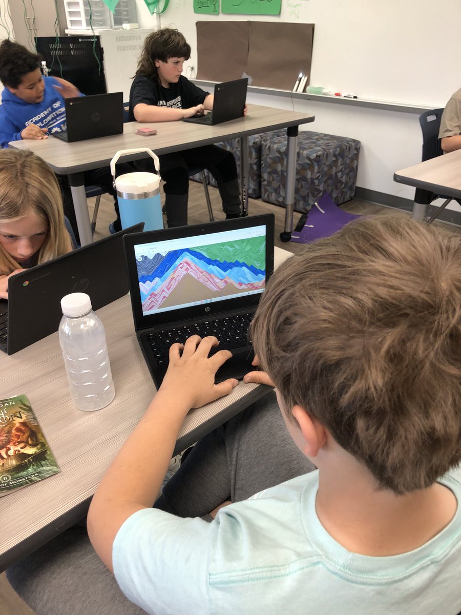 LVGintheLibrary's tweet image. Today my 4th graders were inspired by the book, Zonia’s Rain Forest, to create paperless #EarthDay art. Check out these examples of sand art and online sketches 🌎 #SPSlib