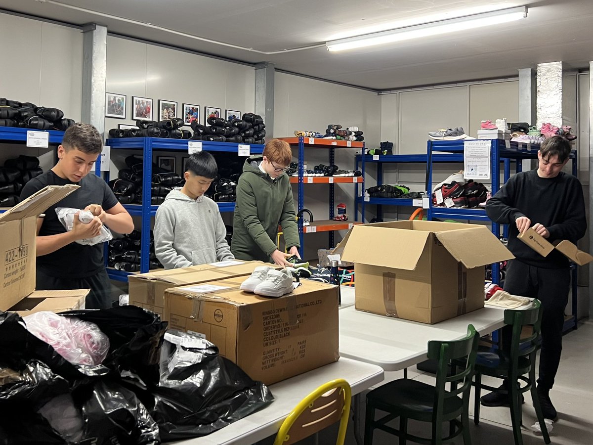 sals_shoes's tweet photo. Back to school . . . but not b4 making time for a young and @DofE volunteers session - shipshape &amp; ready 2 start sending out shoes during our busiest time of the yr 💫 Our young volunteers rock . . . even when they get busted playing Jenga with a tower of empty shoe 📦’s 🙄😏 https://t.co/f1Cxhpi69S