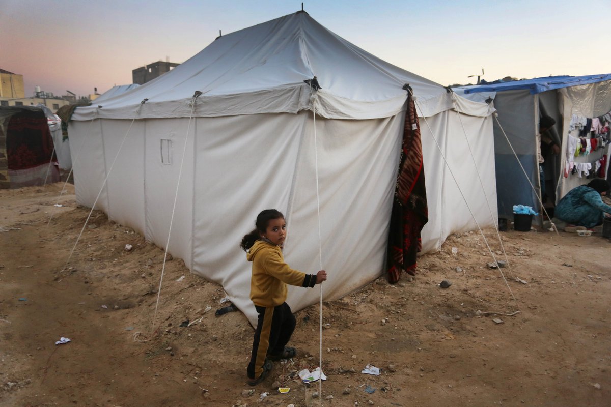 Más del 69% de la franja de Gaza se encuentran en zonas de exclusión, bajo órdenes de desplazamiento activas, o ambas.

La ONU estima que casi 420.000 personas han sido desplazadas una vez más desde la ruptura del alto el fuego.