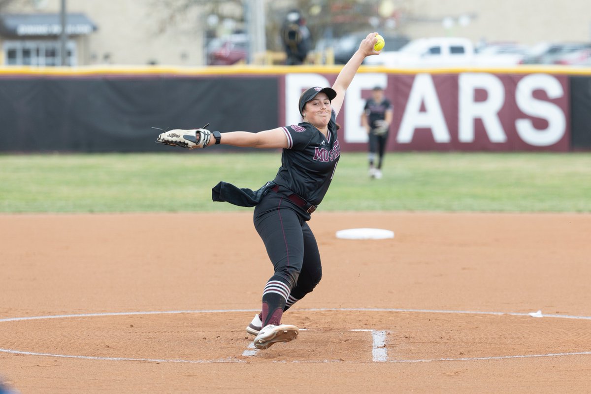 No. 16 - Mackenzie Chacon 🐻

Oologah, Oklahoma ➡️ Springfield, Missouri

#GoBears | #Team57