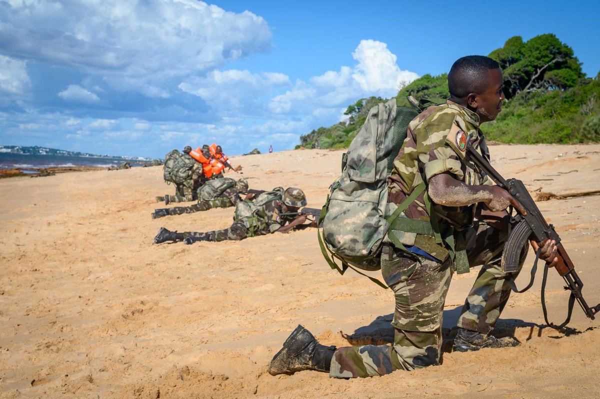 The 🇫🇷 Joint Staff - Military operations (@frenchforces) on Twitter photo 📍Madagascar | 🇲🇺 🇰🇲 🇲🇬 🇸🇨 engaged in #TULIPE25 exercise alongside <a href="/FAZSOI_Officiel/">Forces armées dans la zone sud de l'océan Indien</a> 🇫🇷
➡️ Active cooperation at sea, on land and in the air between <a href="/commission_coi/">Commission de l’océan Indien COI_IOC</a> partners and 🇫🇷.
➡️ Sharing know-how with coastal countries for the benefit of stability and security in the 📍Madagascar | 🇲🇺 🇰🇲 🇲🇬 🇸🇨 engaged in #TULIPE25 exercise alongside <a href="/FAZSOI_Officiel/">Forces armées dans la zone sud de l'océan Indien</a> 🇫🇷
➡️ Active cooperation at sea, on land and in the air between <a href="/commission_coi/">Commission de l’océan Indien COI_IOC</a> partners and 🇫🇷.
➡️ Sharing know-how with coastal countries for the benefit of stability and security in the