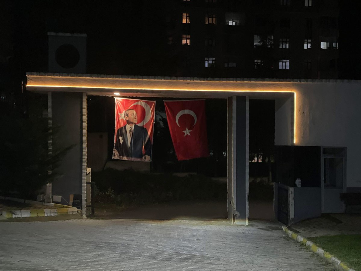 "Bugünün küçükleri yarının büyükleridir."
Mutlu ve güçlü Türkiye ülküsünü kuşaktan kuşağa, canlı bir meşale olarak devreden çocuklarımızın 
#23Nisan Ulusal Egemenlik ve Çocuk Bayramı Kutlu Olsun.