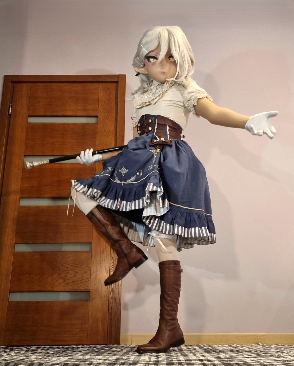 In the name of questionable morality, I punish thee!
Heh, always wanted to be a magical girl.

#kigurumi #着ぐるみ