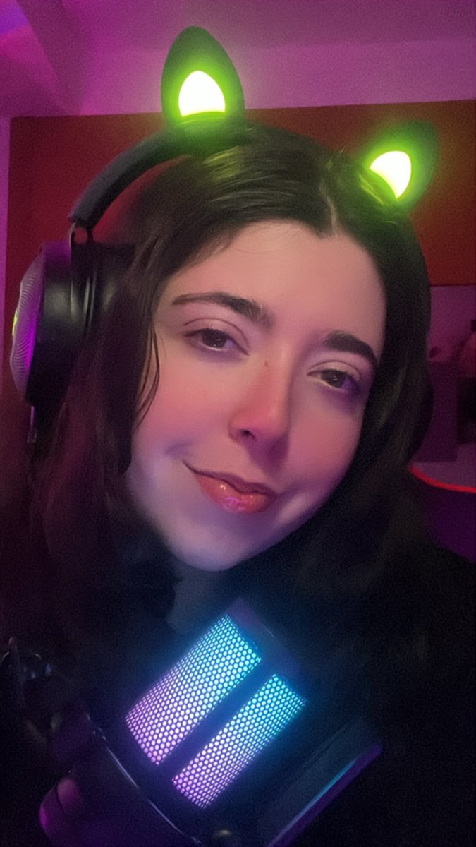 ¡En directo! 🔴 Jugando un poco de todo (Literalmente), empezamos con Final Fantasy XIV y luego vamos viendo. Enga. #streaming #twitchgirls #gamergirl #twitchstreamer 

➡️➡️twitch.tv/tanekochan 💜