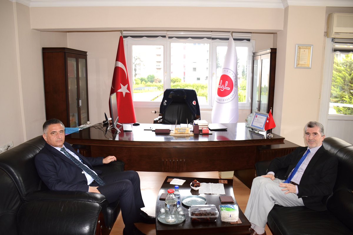 T.C. Narlıdere Kaymakamlığı (@narlidereky) on Twitter photo Kaymakamımız Sn. <a href="/suat_dervisoglu/">Suat Dervişoğlu</a>, İlçe Müftülüğümüze ziyarette bulunarak Müftü Veli Vehbi Bardakçı’dan yürütülen çalışmalar hakkında bilgi aldı. Kaymakamımız Sn. <a href="/suat_dervisoglu/">Suat Dervişoğlu</a>, İlçe Müftülüğümüze ziyarette bulunarak Müftü Veli Vehbi Bardakçı’dan yürütülen çalışmalar hakkında bilgi aldı.
