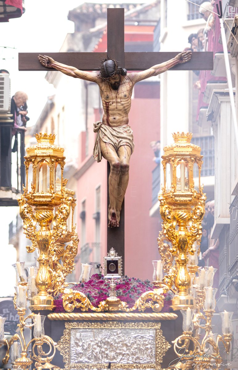 Y en la tierra paz a los hombres que ama el Señor