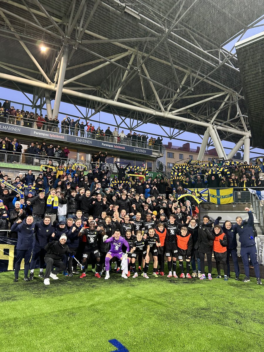 HELSINGIN HERRAT! 🙌🏽

#OgelinOma #Gnistan #Veikkausliiga