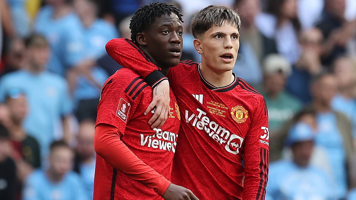 CFC Plays (@cfcplays) on Twitter photo 🚨 CHELSEA TRANSFER UPDATE:
Kobbie Mainoo and Alejandro Garnacho are Chelsea targets ahead of the summer window. #cfc
(<a href="/ChrisWheelerDM/">Chris Wheeler</a>) 🚨 CHELSEA TRANSFER UPDATE:
Kobbie Mainoo and Alejandro Garnacho are Chelsea targets ahead of the summer window. #cfc
(<a href="/ChrisWheelerDM/">Chris Wheeler</a>)