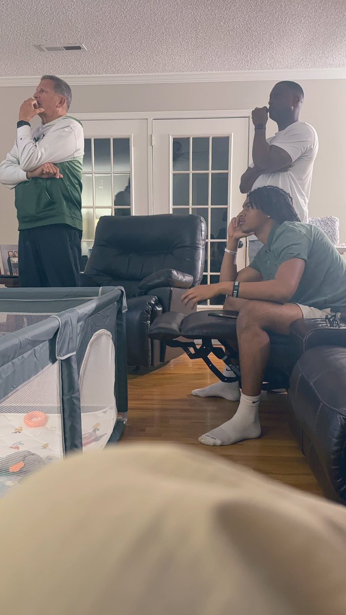 When your Dad, Husband &amp; Son lose their NBA dabble parlays…<a href="/DabbleFantasy/">Dabble Fantasy</a> #nbaplayoffs #dabble #parlay #sportsbetting #pov