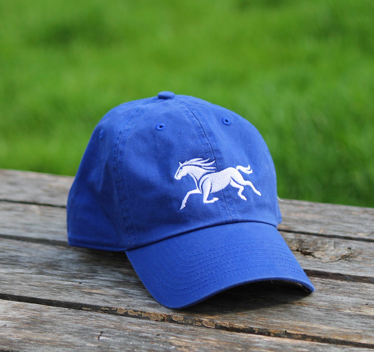 PostTimeApparel's tweet image. 🧢 Just in time for #KentuckyDerby weekend — the Post Time Classic Cap is race-day ready.
Bold, timeless, and built for the track.
Tap in → bit.ly/3F5Od0w
#ItsPostTime #PostTimeApparel #DerbyStyle #RaceDayReady