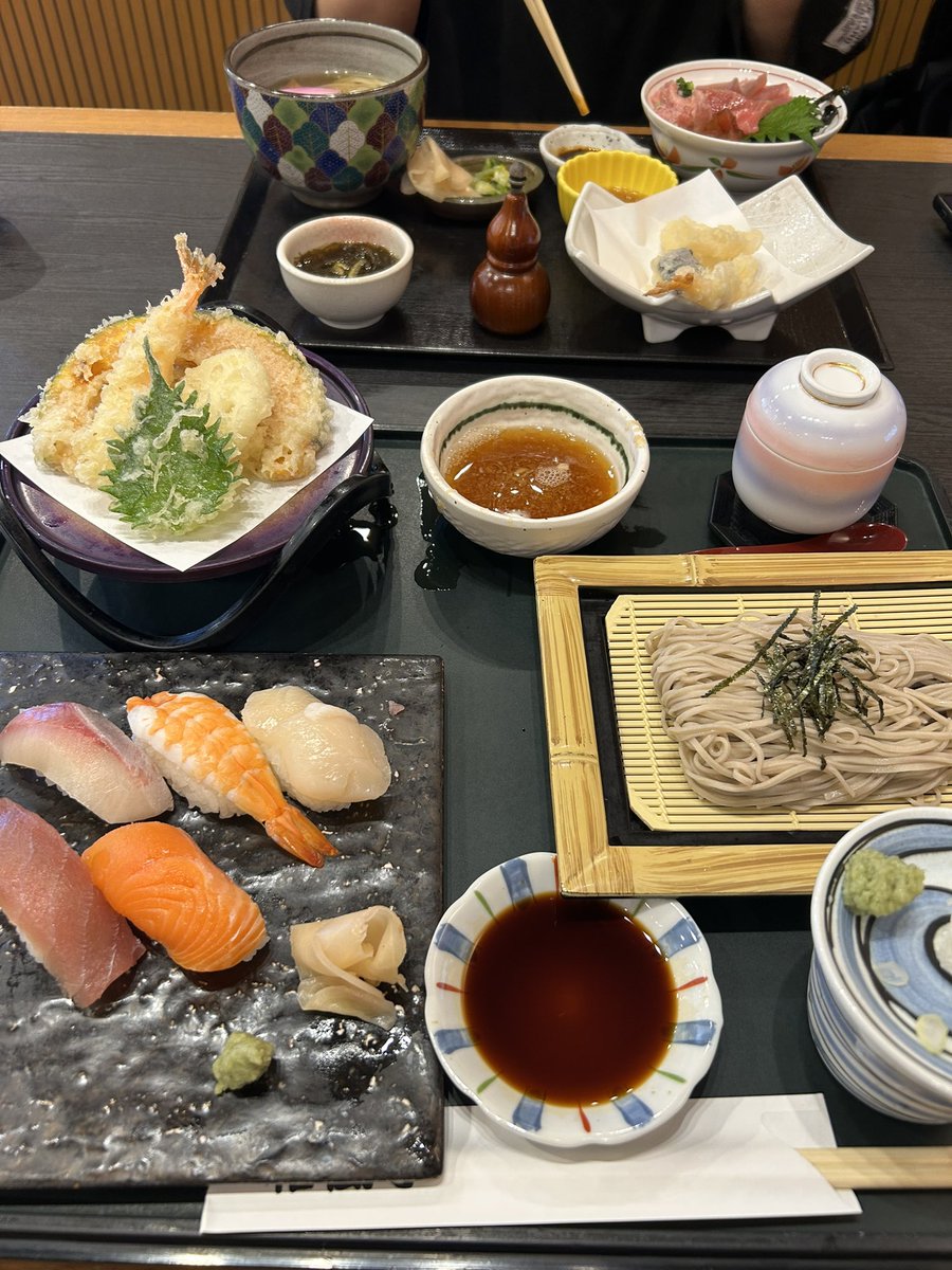 1__sulli's tweet photo. 最近は食べすぎ幸せ。 https://t.co/TjYNGedarn